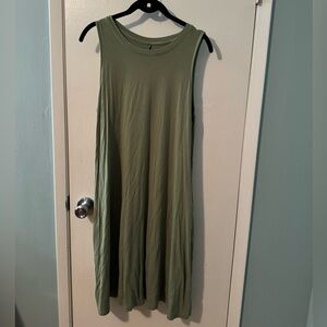 Time and Tru Women’s Sage Green Knit Sleeveless Dress with a pockets size Large